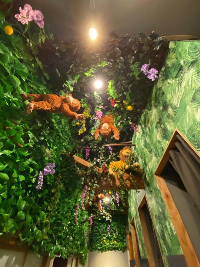 Hotel Jungle Fun Fun Ōsaka Exterior foto