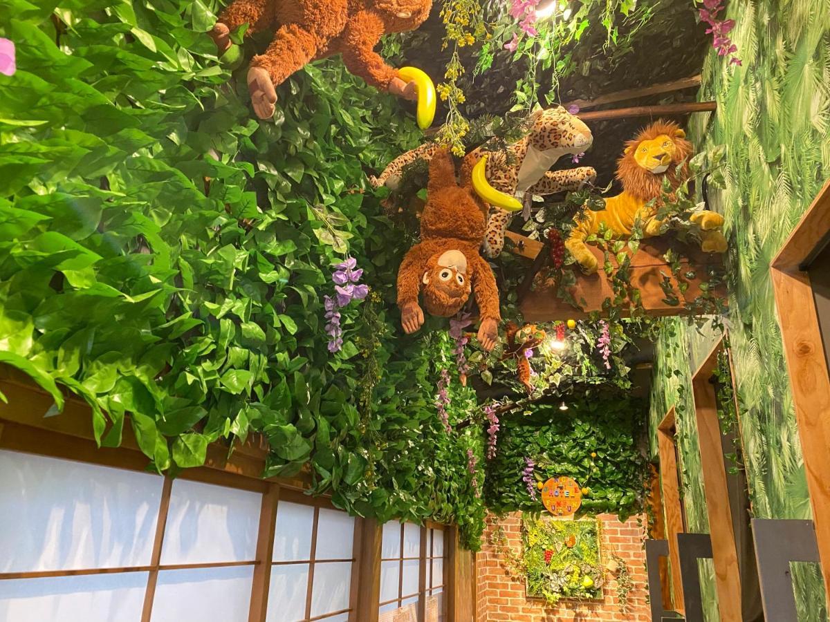 Hotel Jungle Fun Fun Ōsaka Exterior foto